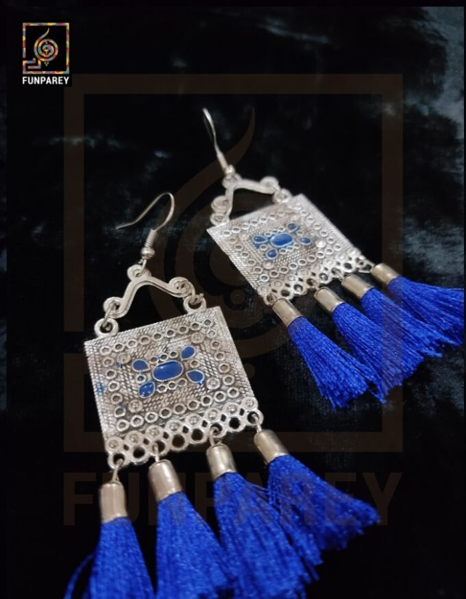 Oxidized Metal Earrings with Blue Tussle "Azuric"