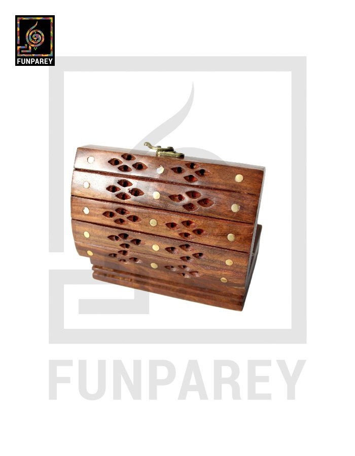 Wooden Trinket Box with Carving and Brass Work 4/7