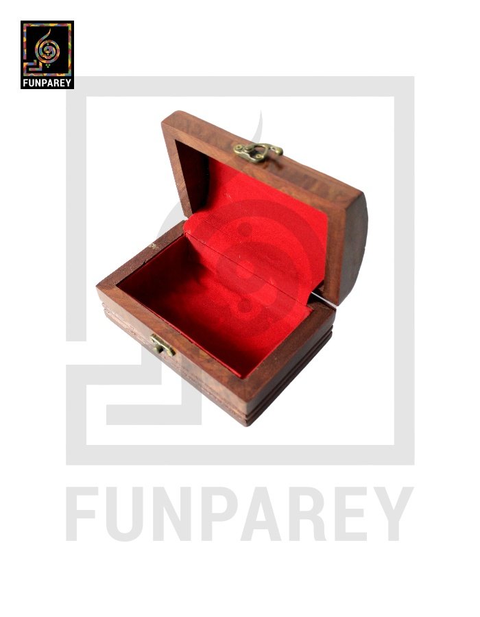 Wooden Trinket Box with Carving and Brass Work 4/7