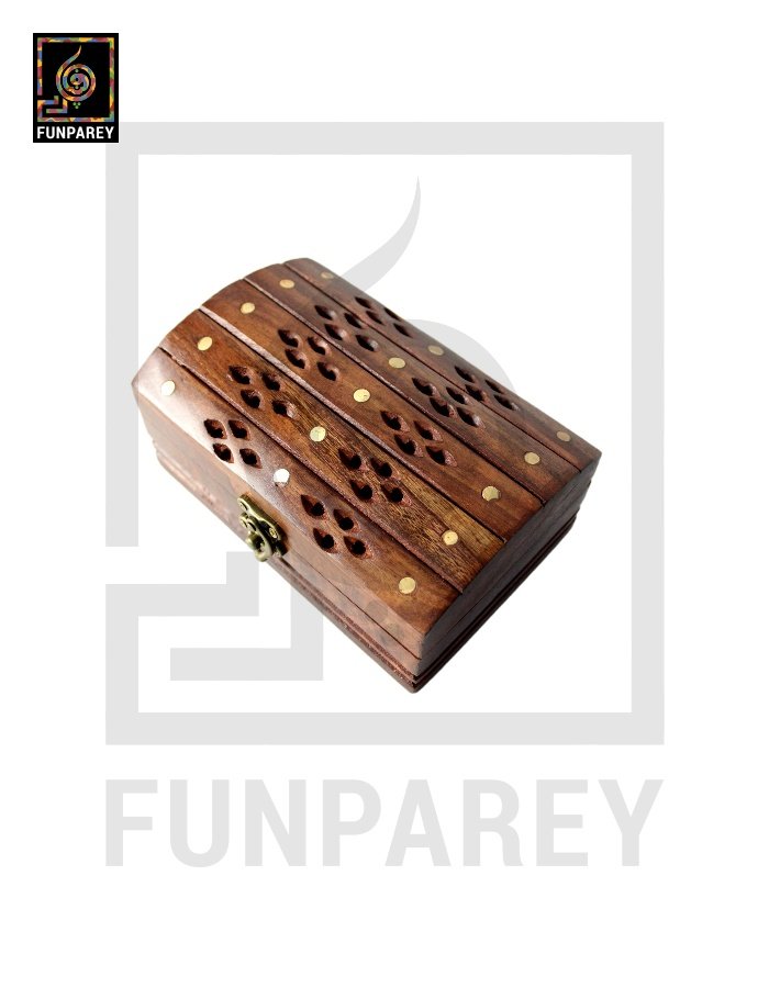 Wooden Trinket Box with Carving and Brass Work 4/7