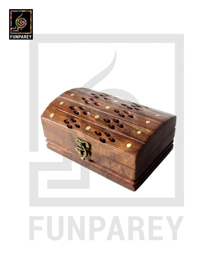 Wooden Trinket Box with Carving and Brass Work 4/7