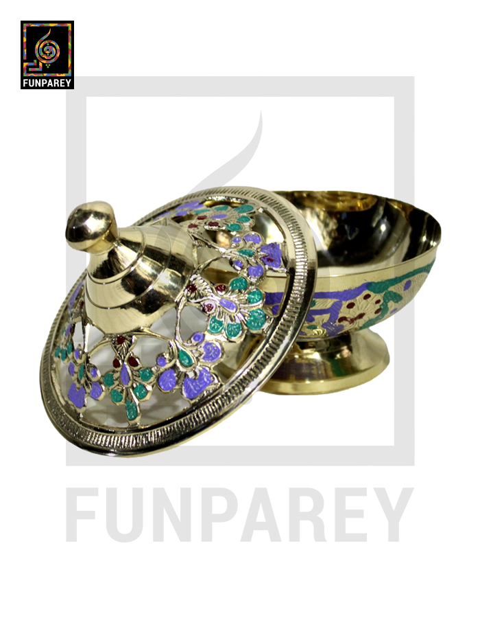 Handmade Decorative Rimmed Brass Bowl with Lid