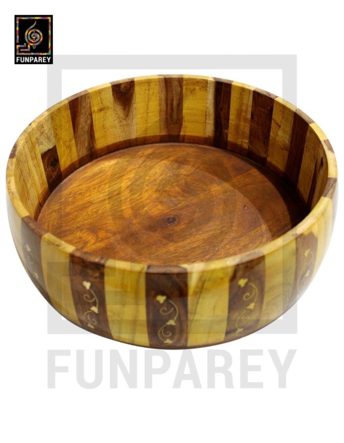 Wooden Hot Pot 12" Round With checkered design And Brass Work