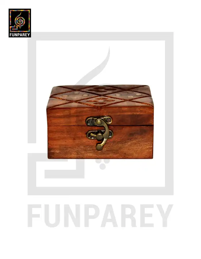 Handcrafted Rings Box With Cutwork