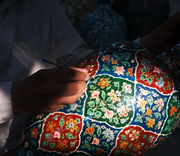 Craft vs. Commercial: What Makes a Handcrafted Piece Truly Valuable?