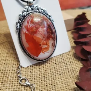 Antiquated Resin Pendant - Crimson Keepsake