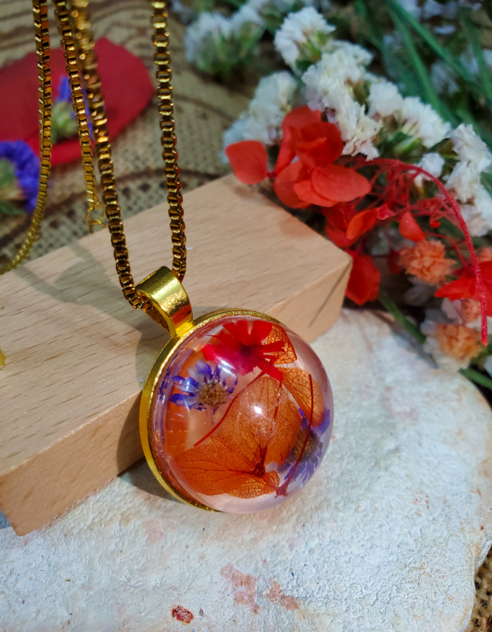 Mah-e-Gul Pendant