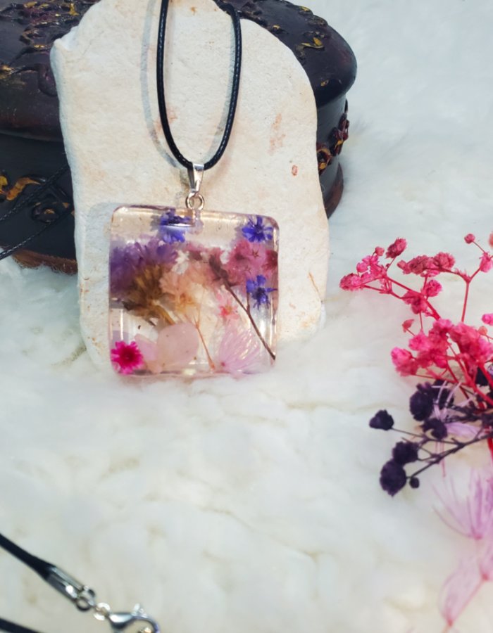 Chowk-e-Gulzar Pendant