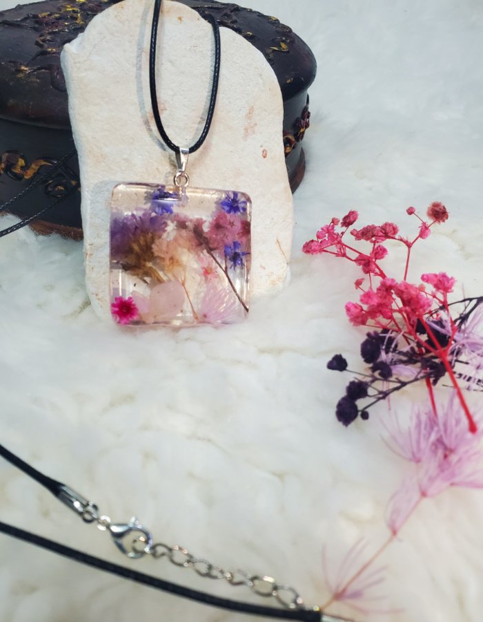 Chowk-e-Gulzar Pendant