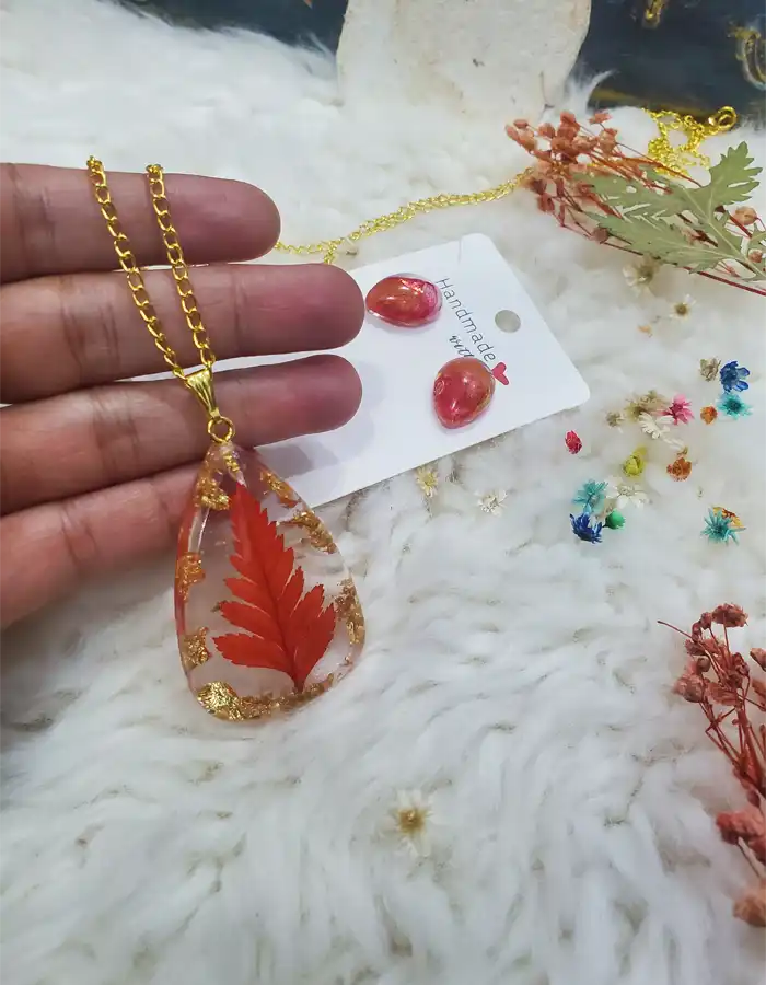 Bloomed Flame Pendant & Earrings