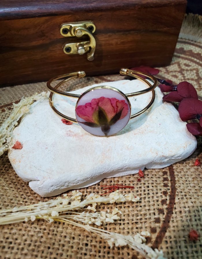 Golden Botanica Floral Bracelet