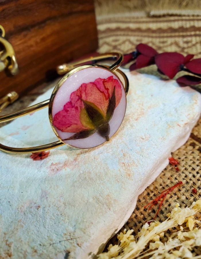 Golden Botanica Floral Bracelet