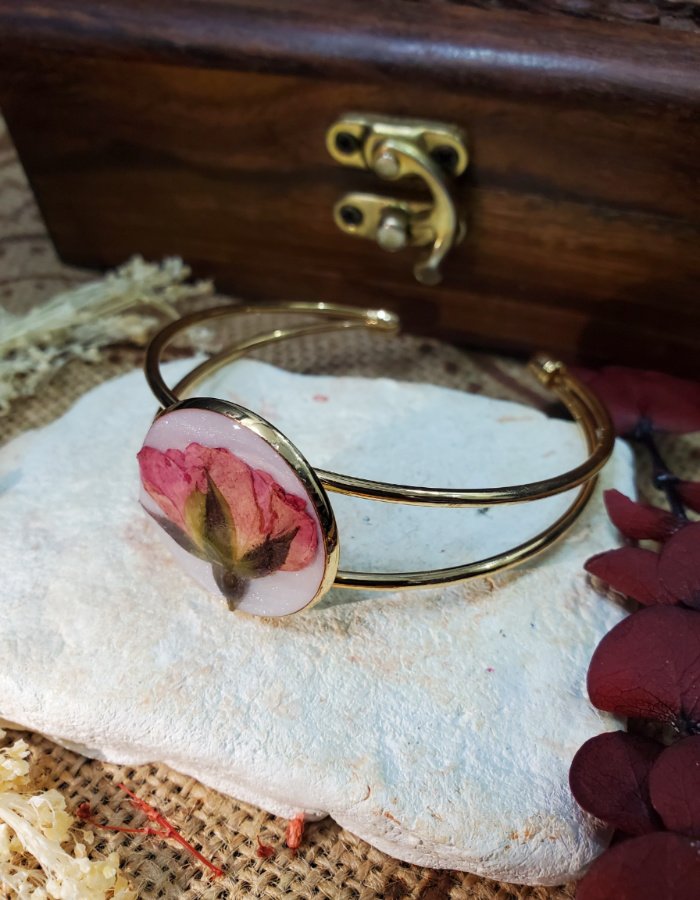 Golden Botanica Floral Bracelet