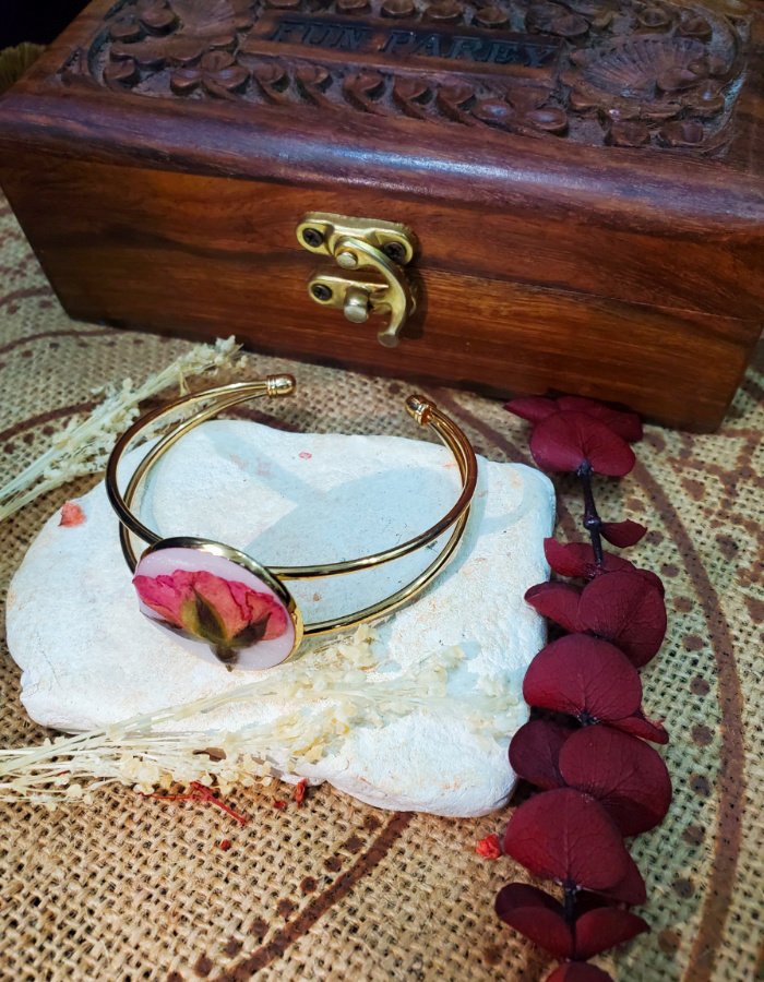 Golden Botanica Floral Bracelet