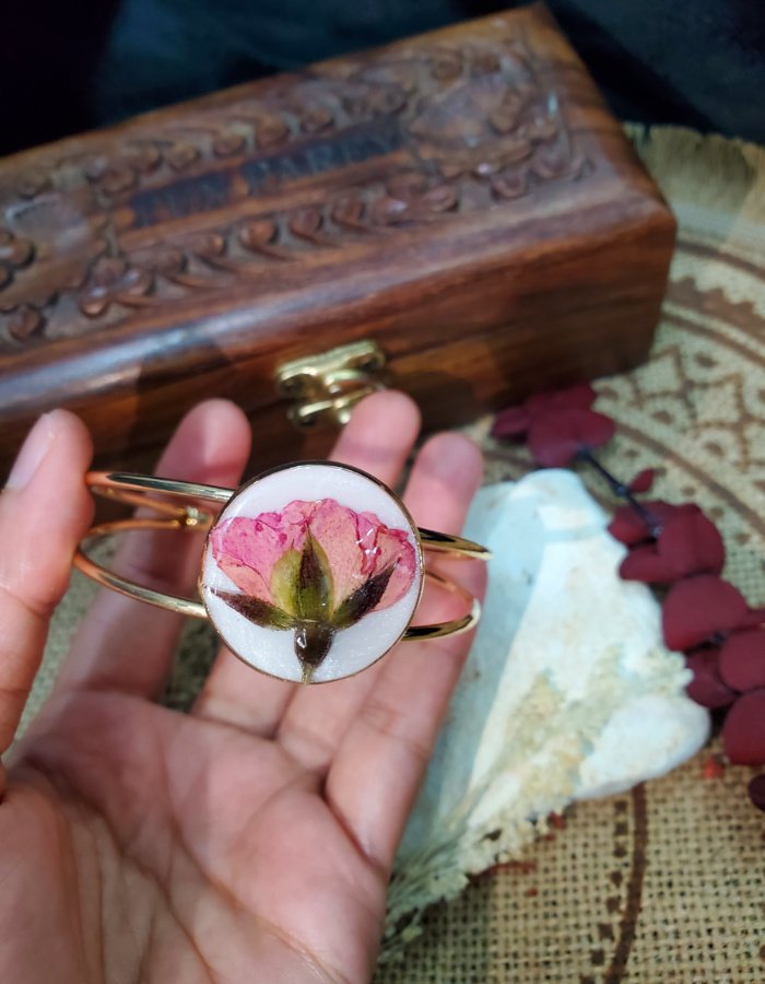 Golden Botanica Floral Bracelet