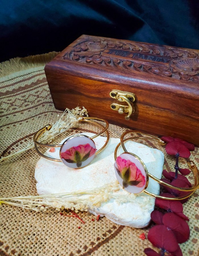 Golden Botanica Floral Bracelet