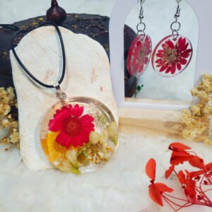 Gul-e-Daaira Pendant and Earrings Set