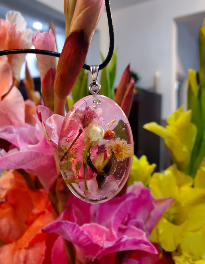 Gul-e-Yasmeen Pendant