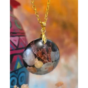 Handcrafted Resin Pendant Botanica - Luna