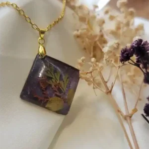 Handcrafted Resin Pendant - Zar-e-Gul 7x9