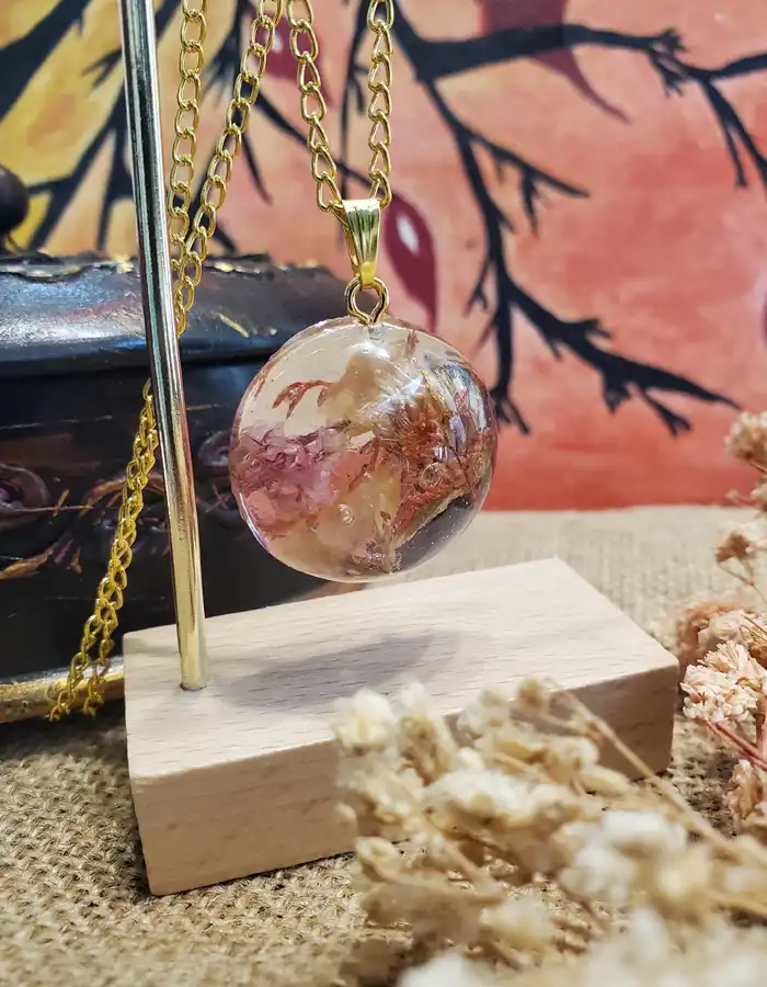 Handmade Resin Pendant - Poetic Blend