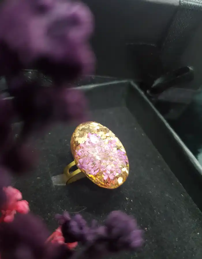 Handmade Resin Ring - Fluff & Flora