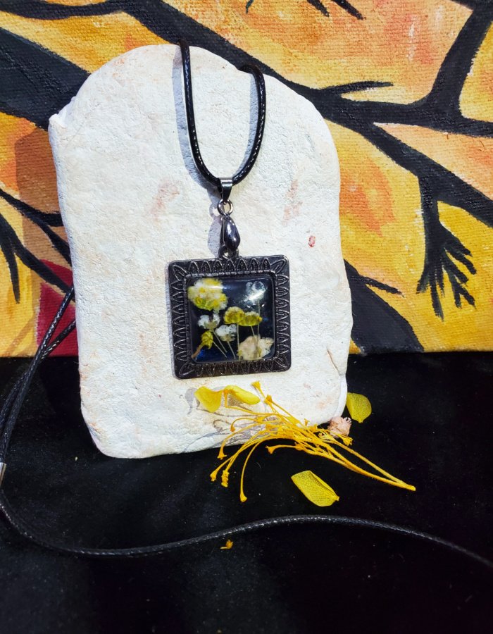 Noor-e-Zulmat Pendant