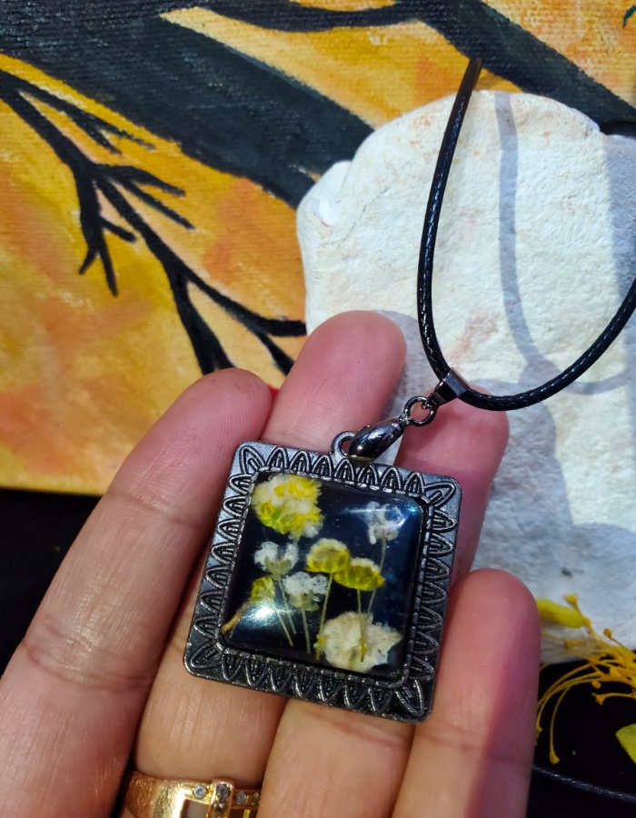 Noor-e-Zulmat Pendant