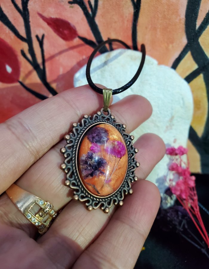 Raqs-e-Shaam o Gul Pendant