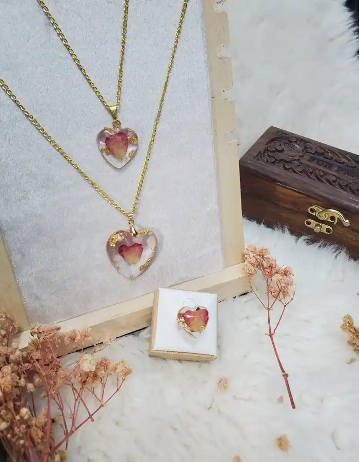 Resin Made Jewellery Set - Pendants & Ring