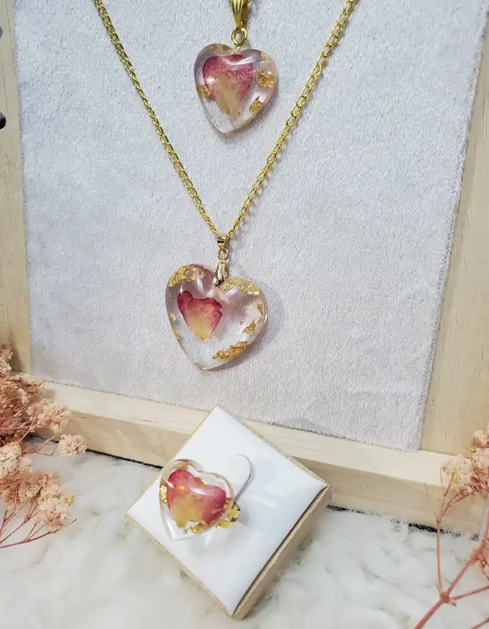Resin Made Jewellery Set - Pendants & Ring