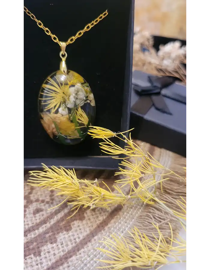 Resin Made Pendant - Nature’s Keepsakes