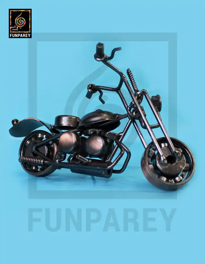 Retro Bike Desk Sculpture – Metallic Roadster