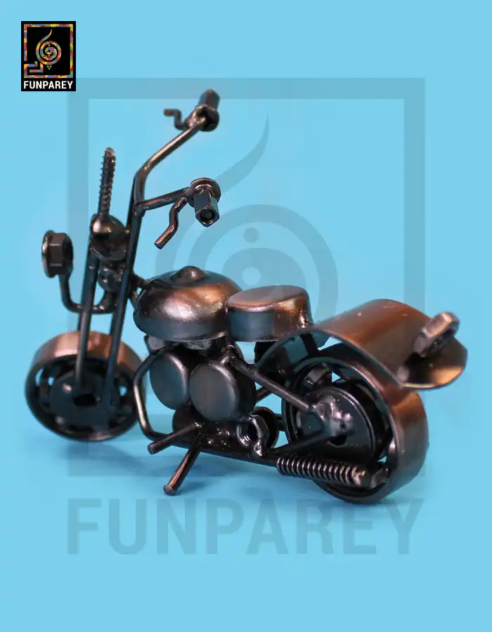 Retro Bike Desk Sculpture – Metallic Roadster