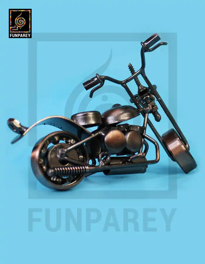 Retro Bike Desk Sculpture – Metallic Roadster