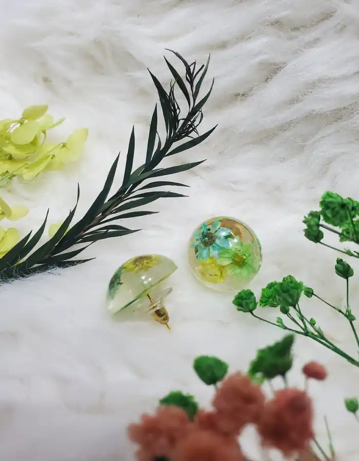 Round Resin Earrings - Aurora Flora