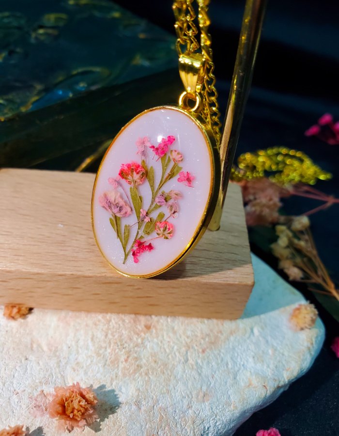 Ruh-e-Gulistan Pendant