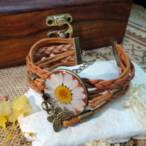 Whispering Daisy Leather Strap Bracelet