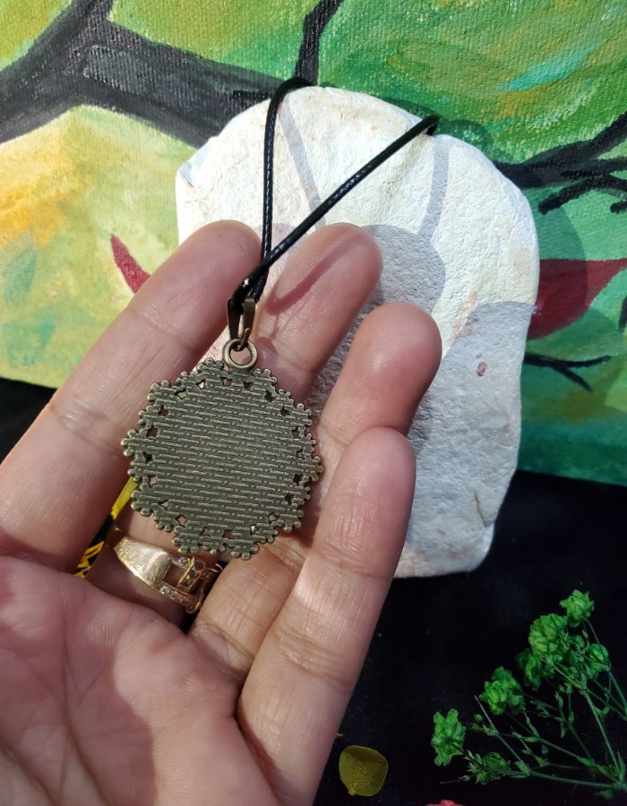 Zar-e-Gulrang Pendant