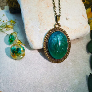 Zewar-e-Rooh Pendant and Earrings Set